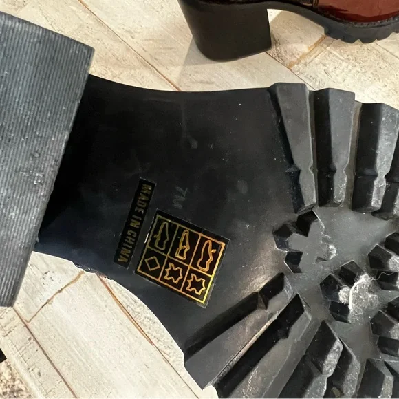 NIB JEFFREY CAMPBELL PATENT SABINE CHELSEA MOTO BOOTS - Picture 4 of 10